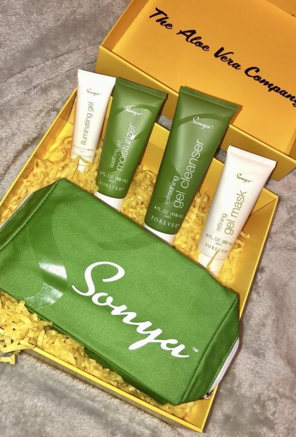 https://peggymakeup.com/wp-content/uploads/2024/07/Sonya-facial-kit.jpg